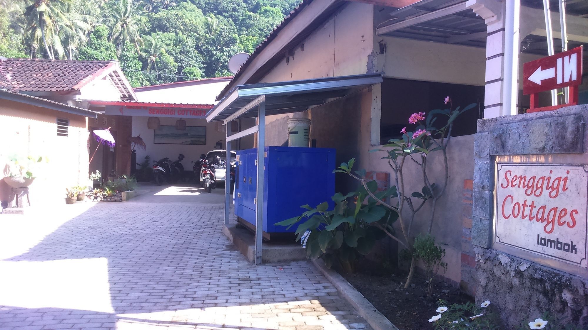 Senggigi Cottages Lombok Exterior foto